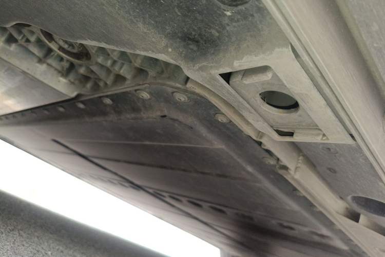 Used ONVO L60 2025 Model—60 kWh Rear-Wheel-Drive Version Chassis Rear Right