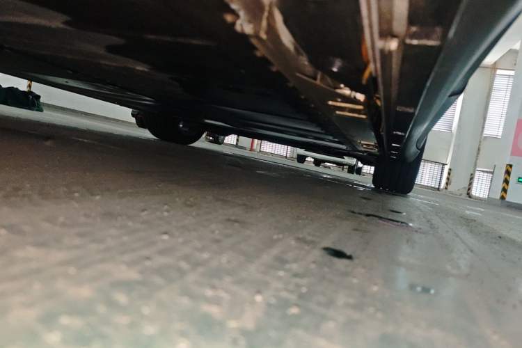 Used ONVO L60 2025 Model—60 kWh Rear-Wheel-Drive Version Chassis Rear Right