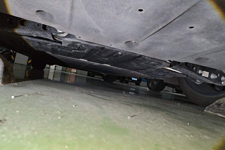Used ONVO L60 2025 Model—60 kWh Rear-Wheel-Drive Version Chassis Rear