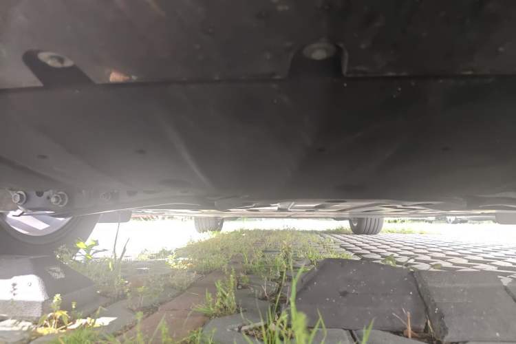 Used ONVO L60 2025 Model—60 kWh Rear-Wheel-Drive Version Chassis Rear