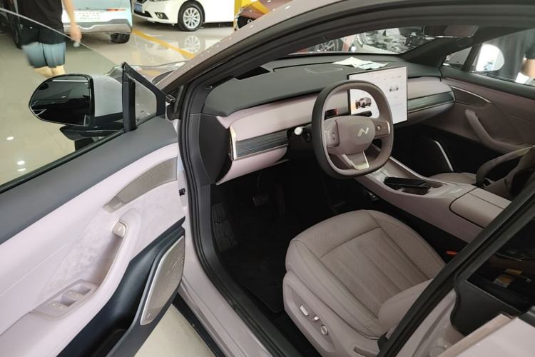Used ONVO L60 2025 Model—60 kWh Rear-Wheel-Drive Version Driver Seat