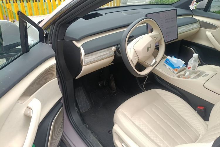 Used ONVO L60 2025 Model—60 kWh Rear-Wheel-Drive Version Driver Seat