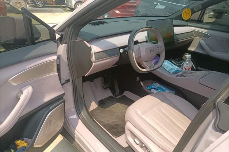 Used ONVO L60 2025 Model—60 kWh Rear-Wheel-Drive Version Driver Seat