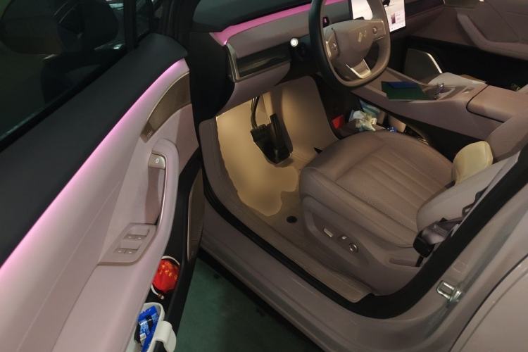 Used ONVO L60 2025 Model—60 kWh Rear-Wheel-Drive Version Driver Seat