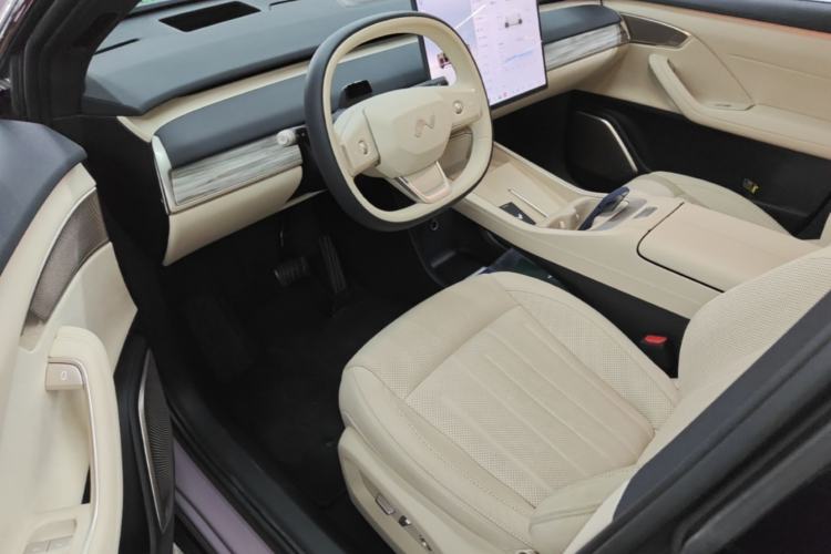 Used ONVO L60 2025 Model—60 kWh Rear-Wheel-Drive Version Driver Seat