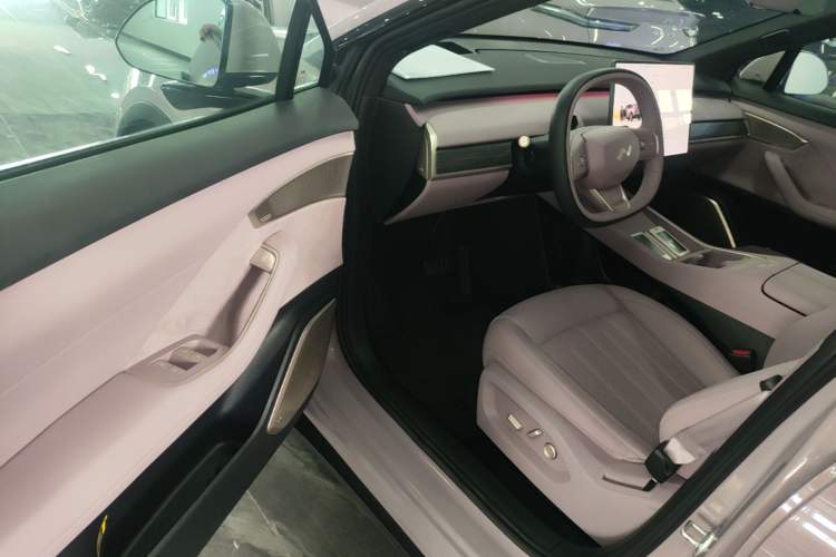 Used ONVO L60 2025 Model—60 kWh All-Wheel-Drive Version Driver Seat