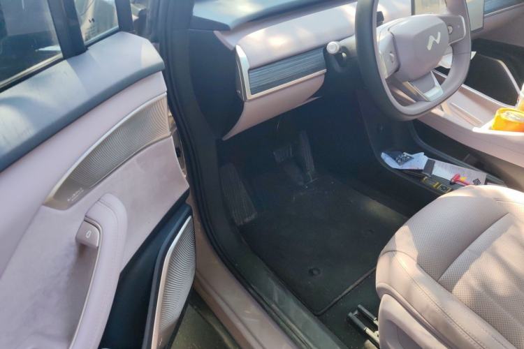 Used ONVO L60 2025 Model—60 kWh Rear-Wheel-Drive Version Driver Seat