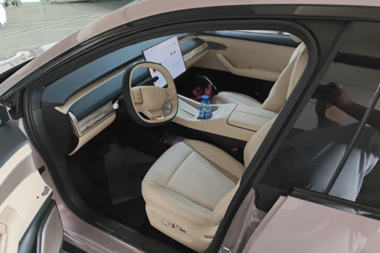 Used ONVO L60 2025 Model—60 kWh All-Wheel-Drive Version Driver Seat