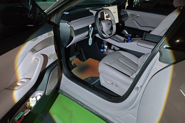 Used ONVO L60 2025 Model—60 kWh Rear-Wheel-Drive Version Driver Seat
