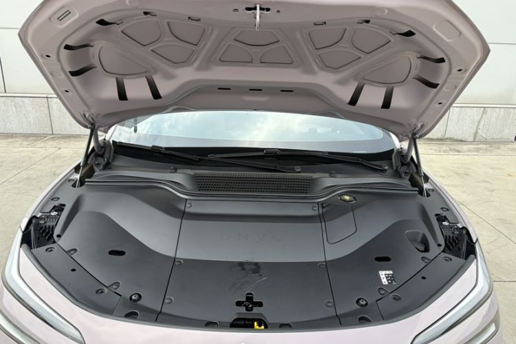 Used ONVO L60 2025 Model—85 kWh Rear-Wheel-Drive Version Engine Bay