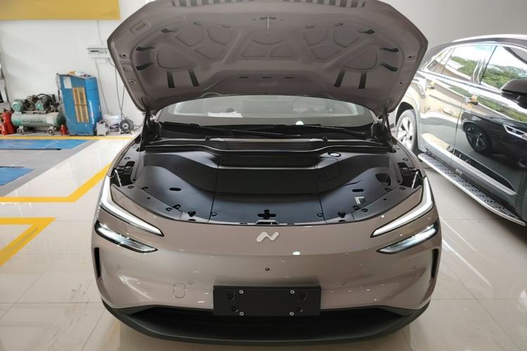 Used ONVO L60 2025 Model—60 kWh Rear-Wheel-Drive Version Engine Bay