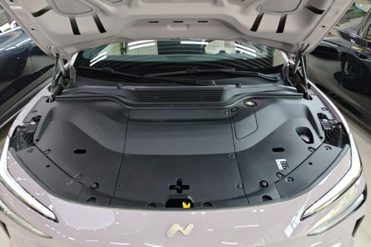 Used ONVO L60 2025 Model—60 kWh All-Wheel-Drive Version Engine Bay