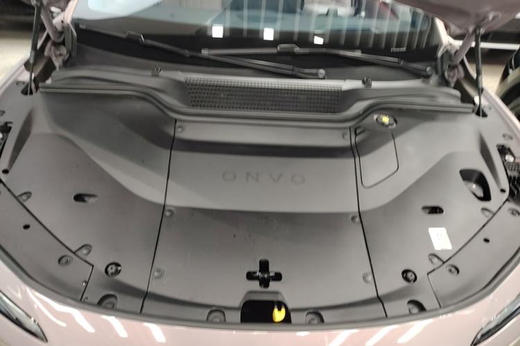 Used ONVO L60 2025 Model—60 kWh Rear-Wheel-Drive Version Engine Bay