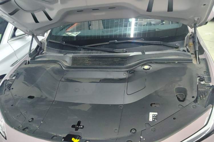 Used ONVO L60 2025 Model—60 kWh Rear-Wheel-Drive Version Engine Bay