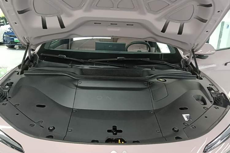 Used ONVO L60 2025 Model—60 kWh Rear-Wheel-Drive Version Engine Bay