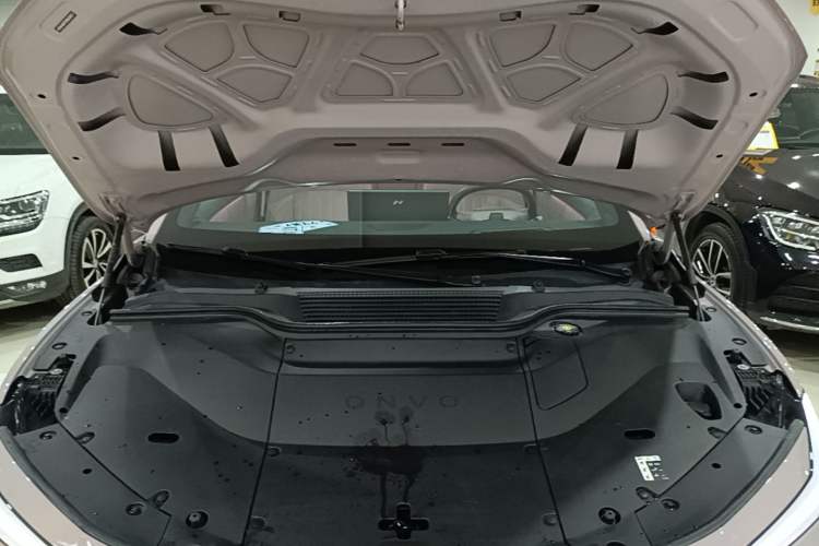 Used ONVO L60 2025 Model—60 kWh Rear-Wheel-Drive Version Engine Bay