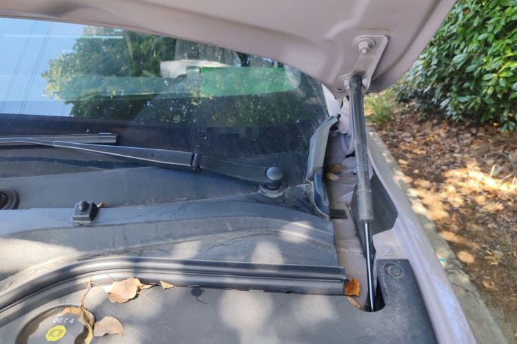 Used ONVO L60 2025 Model—60 kWh Rear-Wheel-Drive Version Engine Bay Left