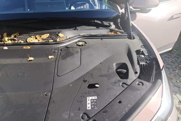Used ONVO L60 2025 Model—60 kWh Rear-Wheel-Drive Version Engine Bay Left