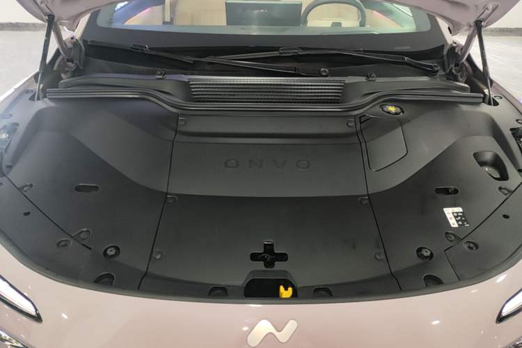 Used ONVO L60 2025 Model—60 kWh All-Wheel-Drive Version Engine Bay
