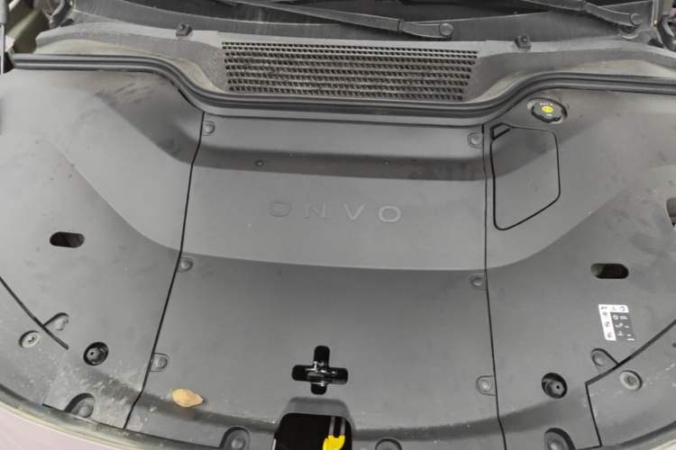Used ONVO L60 2025 Model—60 kWh Rear-Wheel-Drive Version Engine Bay
