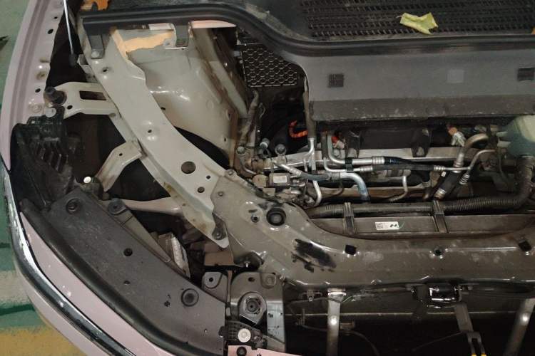 Used ONVO L60 2025 Model—60 kWh Rear-Wheel-Drive Version Engine Bay Right