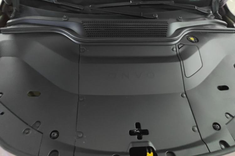 Used ONVO L60 2025 Model—60 kWh All-Wheel-Drive Version Engine Bay