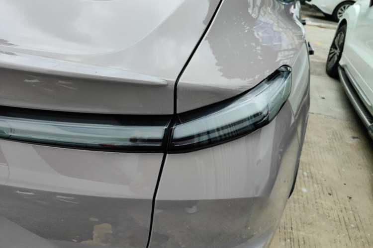 Used ONVO L60 2025 Model—60 kWh All-Wheel-Drive Version Exterior 1