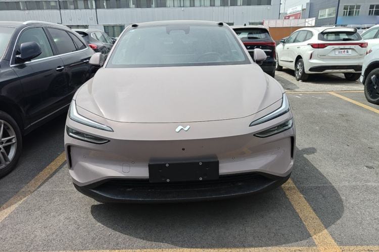 Used ONVO L60 2025 Model, 60kWh Violet Limited Edition Front