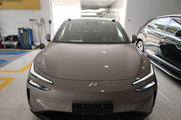 Used ONVO L60 2025 Model—60 kWh Rear-Wheel-Drive Version Front