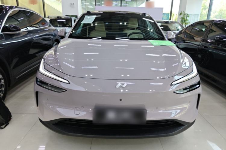 Used ONVO L60 2025 Model—60 kWh All-Wheel-Drive Version Front