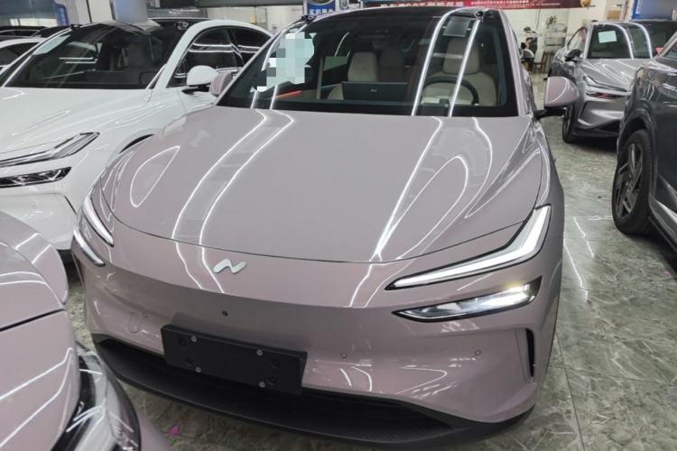 Used ONVO L60 2025 Model—60 kWh Rear-Wheel-Drive Version Front