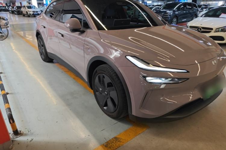 Used ONVO L60 2025 Model—60 kWh Rear-Wheel-Drive Version Front Right 45 Deg