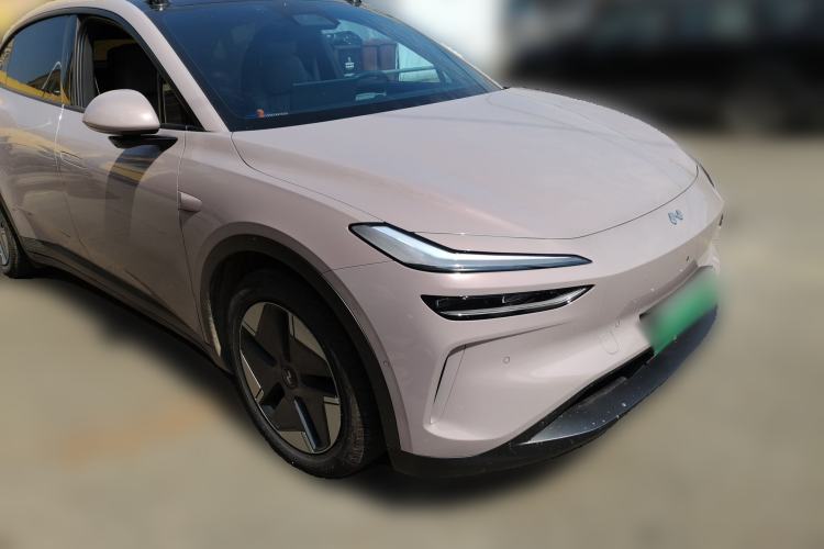 Used ONVO L60 2025 Model—60 kWh Rear-Wheel-Drive Version Front Right 45 Deg