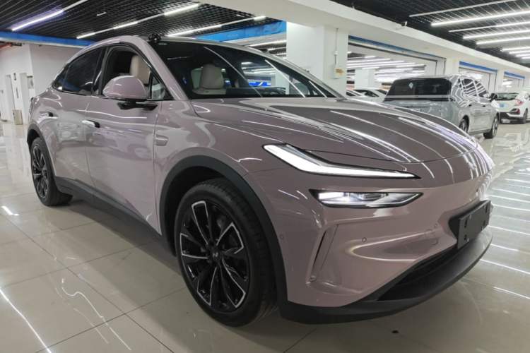 Used ONVO L60 2025 Model—60 kWh All-Wheel-Drive Version Front Right 45 Deg