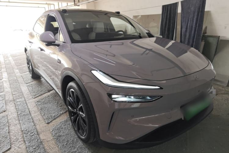 Used ONVO L60 2025 Model—60 kWh All-Wheel-Drive Version Front Right 45 Deg
