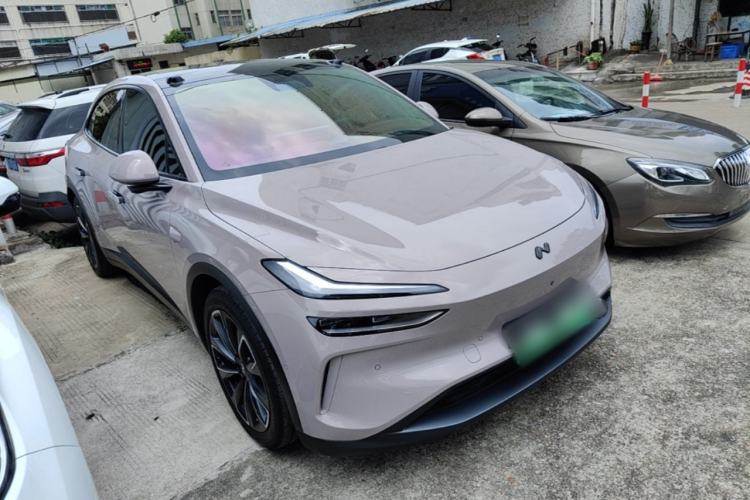 Used ONVO L60 2025 Model—60 kWh All-Wheel-Drive Version Front Right 45 Deg