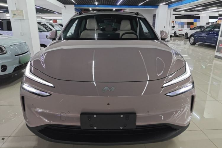 Used ONVO L60 2025 Model—60 kWh All-Wheel-Drive Version Front