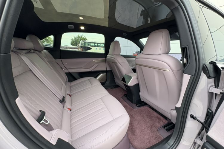 Used ONVO L60 2025 Model—85 kWh Rear-Wheel-Drive Version Interior 2