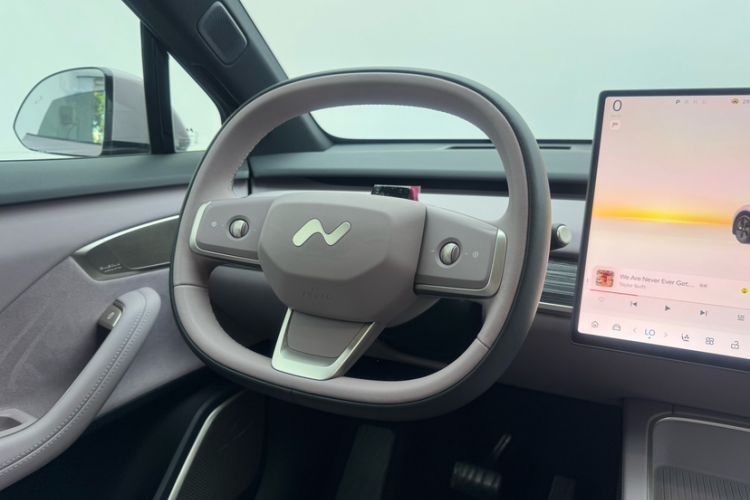 Used ONVO L60 2025 Model—60 kWh Rear-Wheel-Drive Version Interior 5