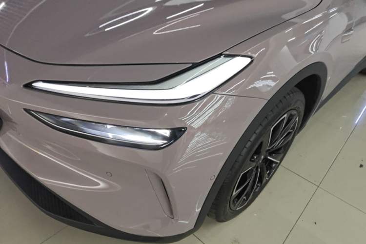 Used ONVO L60 2025 Model—60 kWh All-Wheel-Drive Version Left Front Headlight