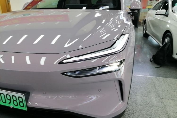 Used ONVO L60 2025 Model, 60kWh Violet Limited Edition Left Front Headlight