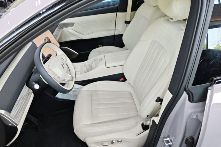 Used ONVO L60 2025 Model—60 kWh All-Wheel-Drive Version Left Front Seat