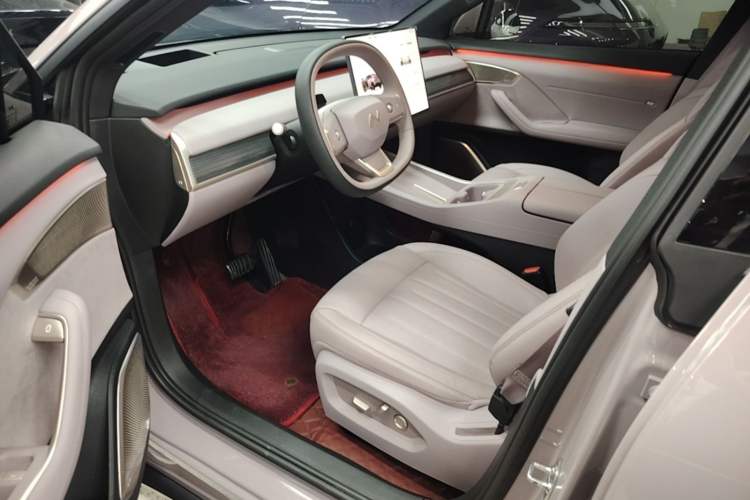 Used ONVO L60 2025 Model—60 kWh Rear-Wheel-Drive Version Left Front Seat
