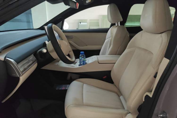 Used ONVO L60 2025 Model—60 kWh All-Wheel-Drive Version Left Front Seat