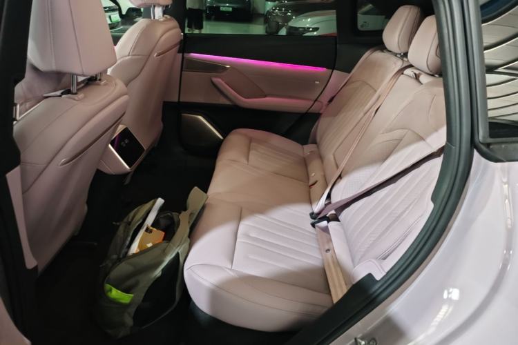Used ONVO L60 2025 Model—60 kWh Rear-Wheel-Drive Version Left Rear Seat