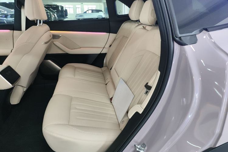 Used ONVO L60 2025 Model—60 kWh All-Wheel-Drive Version Left Rear Seat