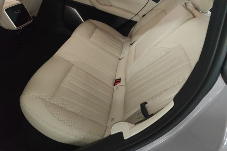 Used ONVO L60 2025 Model—60 kWh All-Wheel-Drive Version Left Rear Seat