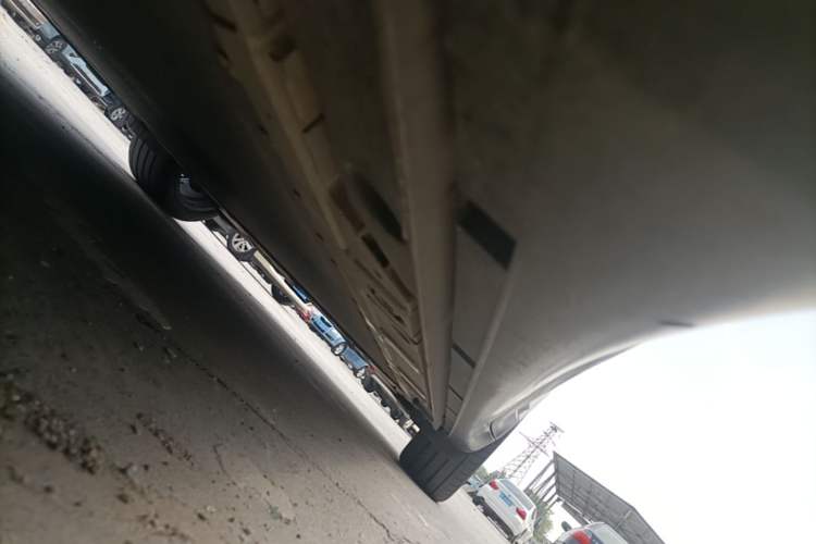 Used ONVO L60 2025 Model—60 kWh Rear-Wheel-Drive Version Left Side Sill