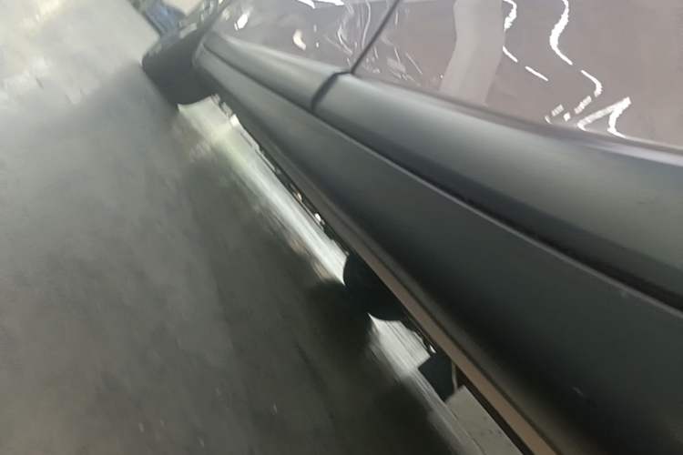 Used ONVO L60 2025 Model—60 kWh Rear-Wheel-Drive Version Left Side Sill