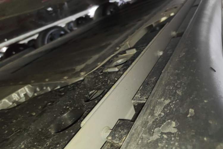 Used ONVO L60 2025 Model—60 kWh Rear-Wheel-Drive Version Left Side Sill